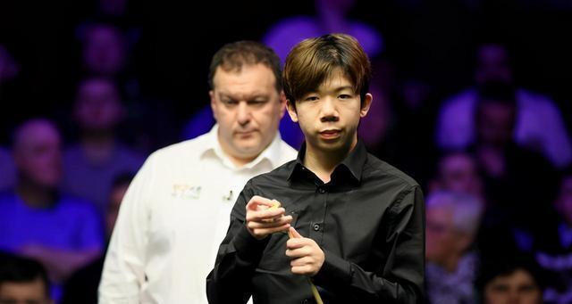 展现了一名 展现了一名