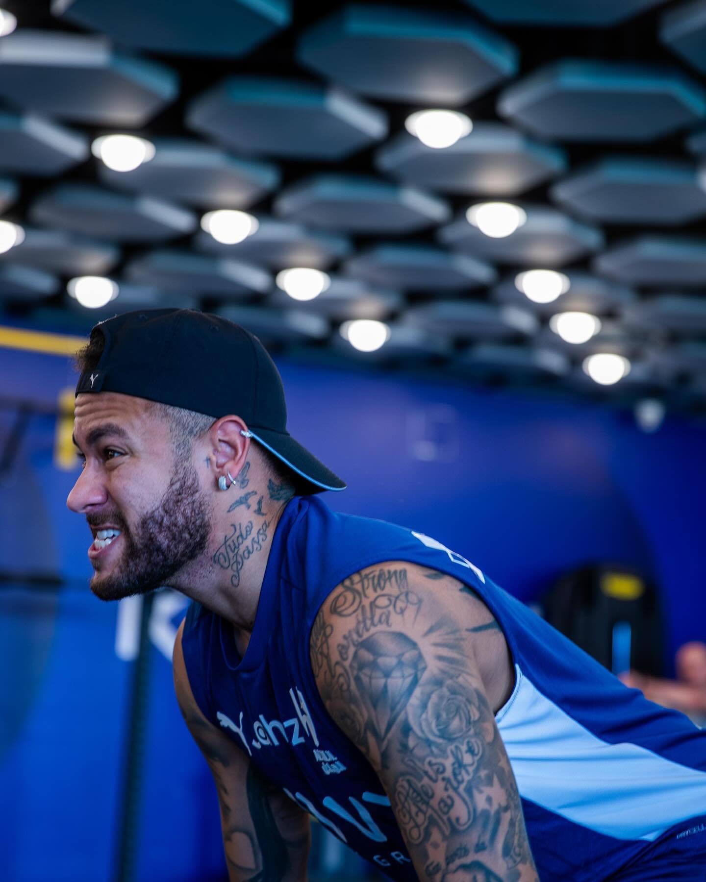 再突然压低 再突然压低